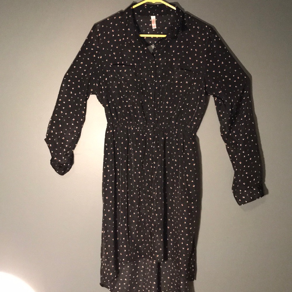Adorable button down dress with high low & cut out